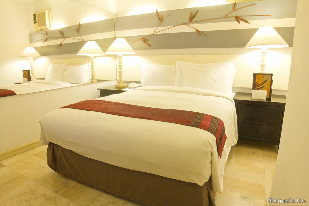 Vivere Hotel&Resorts Muntinlupa City Esterno foto