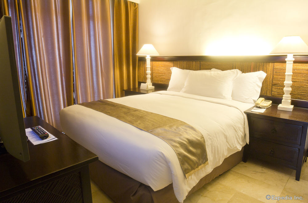 Vivere Hotel&Resorts Muntinlupa City Esterno foto