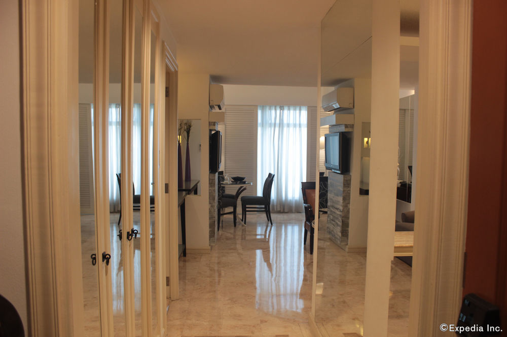 Vivere Hotel&Resorts Muntinlupa City Esterno foto